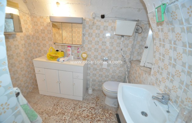 Resale - Country Property/Finca - Pinoso - Inland