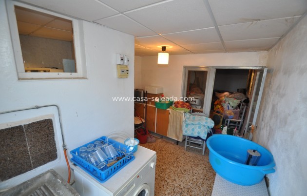 Resale - Country Property/Finca - Pinoso - Inland