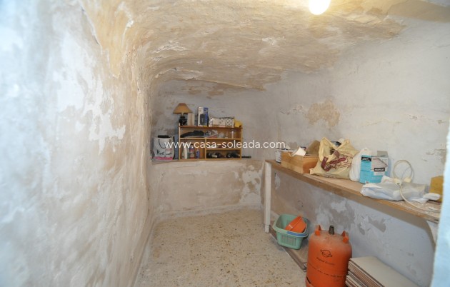 Resale - Country Property/Finca - Pinoso - Inland