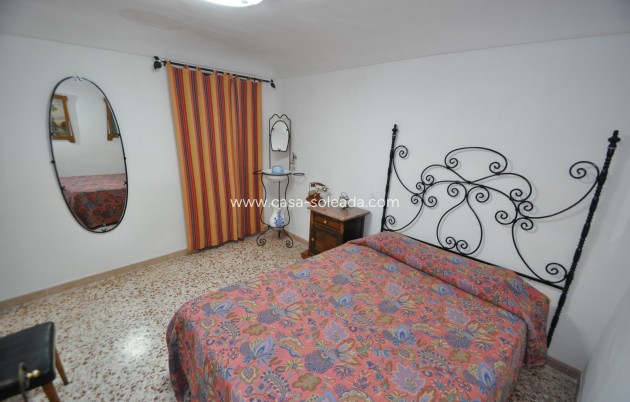 Resale - Country Property/Finca - Pinoso - Inland