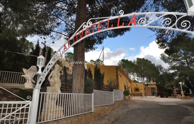 Resale - Country Property/Finca - Pinoso - Inland