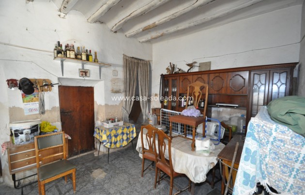 Resale - Country Property/Finca - Pinoso - Inland