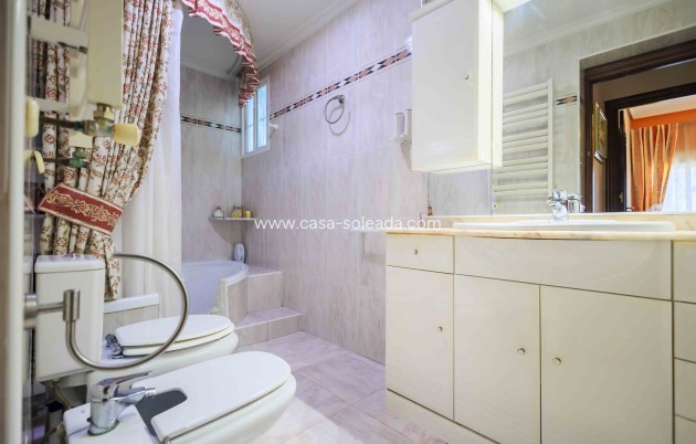 Revente - Villa - Orihuela Costa - Costa Blanca