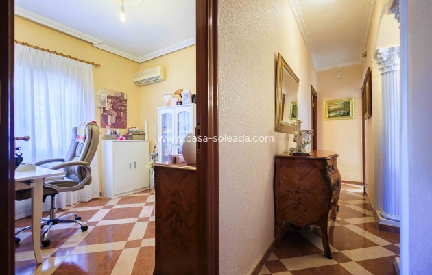 Revente - Villa - Orihuela Costa - Costa Blanca