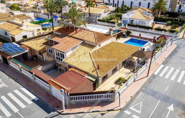 Revente - Villa - Orihuela Costa - Costa Blanca