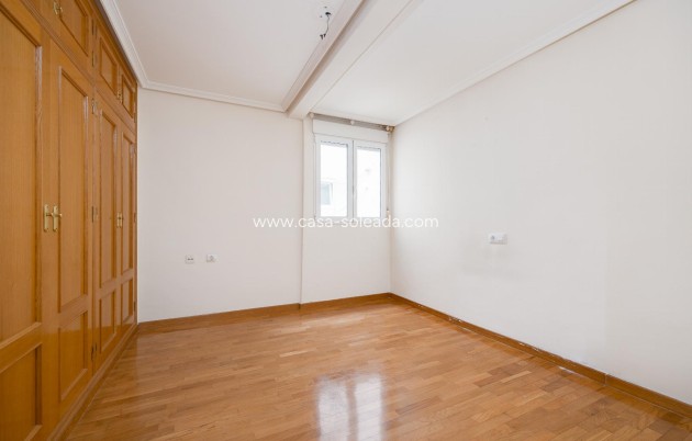 Resale - Apartment / flat - Torrevieja - Costa Blanca