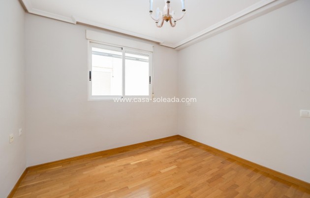 Resale - Apartment / flat - Torrevieja - Costa Blanca