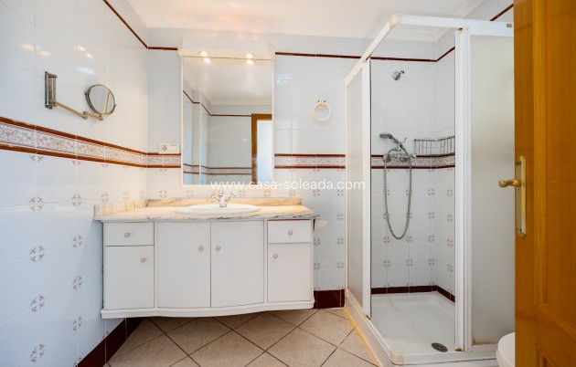Resale - Apartment / flat - Torrevieja - Costa Blanca