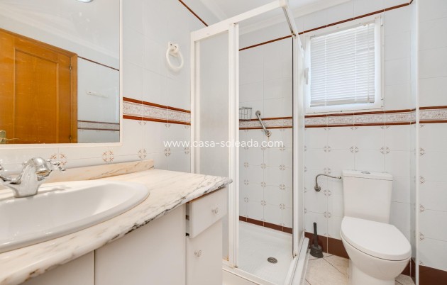 Resale - Apartment / flat - Torrevieja - Costa Blanca