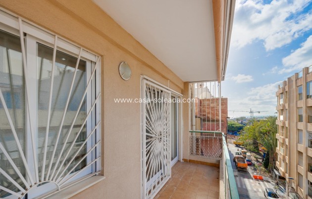 Resale - Apartment / flat - Torrevieja - Costa Blanca
