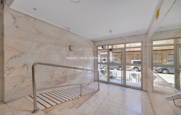 Resale - Apartment / flat - Torrevieja - Costa Blanca