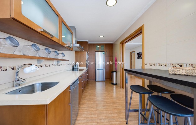 Resale - Apartment / flat - Torrevieja - Costa Blanca