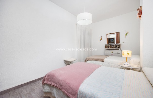 Resale - Apartment / flat - Torrevieja - Costa Blanca