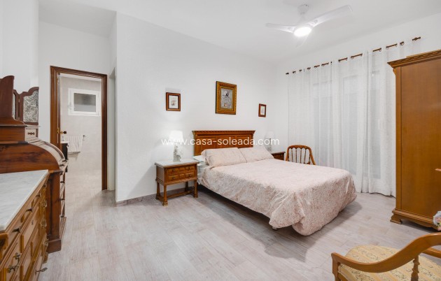Resale - Apartment / flat - Torrevieja - Costa Blanca