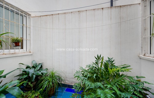 Resale - Apartment / flat - Torrevieja - Costa Blanca
