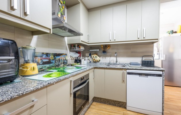 Resale - Apartment / flat - Torrevieja - Costa Blanca