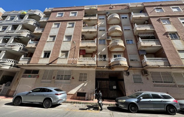 Resale - Apartment / flat - Torrevieja - Costa Blanca