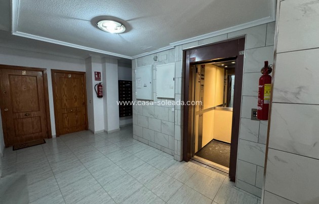Resale - Apartment / flat - Torrevieja - Costa Blanca