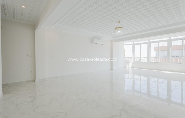 Resale - Apartment / flat - Torrevieja - Costa Blanca