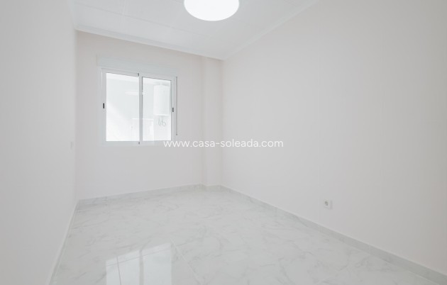 Resale - Apartment / flat - Torrevieja - Costa Blanca