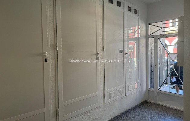 Resale - Apartment / flat - Almoradí - Inland