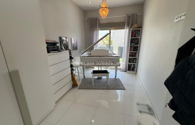 Resale - Villa - Orihuela Costa - Costa Blanca
