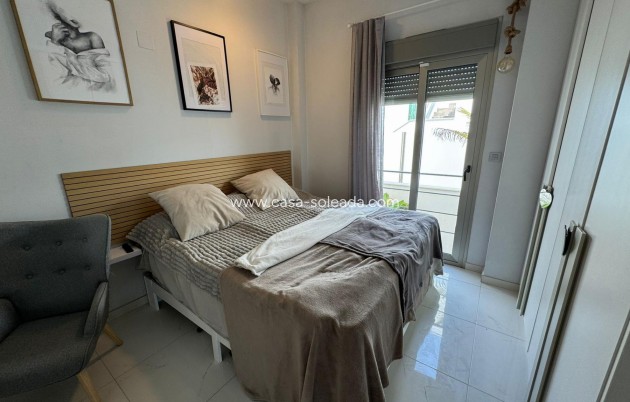 Resale - Villa - Orihuela Costa - Costa Blanca