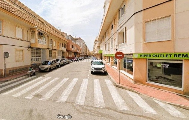 Resale - Apartment / flat - Torrevieja - Playa del Cura