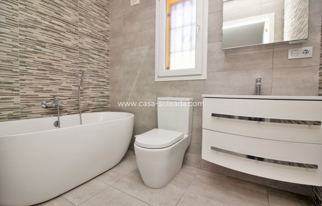 Revente - Villa - Villamartin - Villamartín
