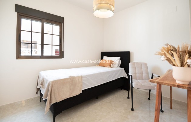 Herverkoop - Villa - Playa Flamenca - Costa Blanca