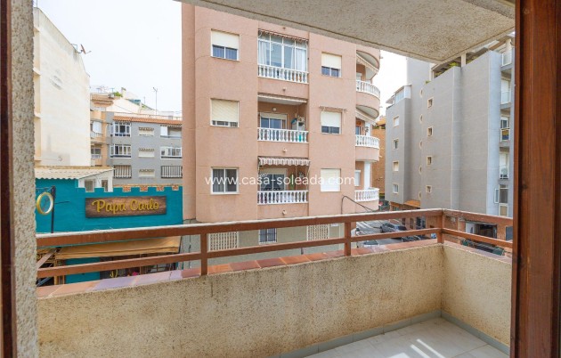 Reventa - Apartamento / piso - Torrevieja - Estacion Autobuses