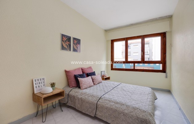 Reventa - Apartamento / piso - Torrevieja - Estacion Autobuses