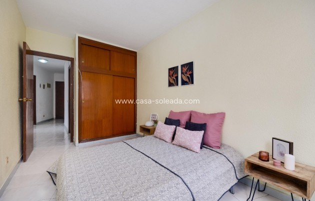 Reventa - Apartamento / piso - Torrevieja - Estacion Autobuses