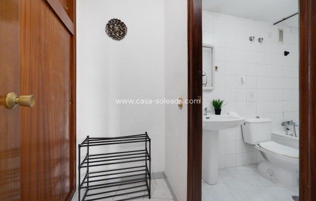 Reventa - Apartamento / piso - Torrevieja - Estacion Autobuses