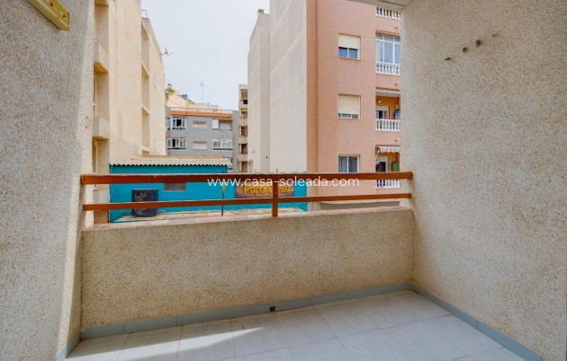 Reventa - Apartamento / piso - Torrevieja - Estacion Autobuses