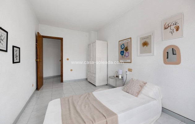 Reventa - Apartamento / piso - Torrevieja - Estacion Autobuses