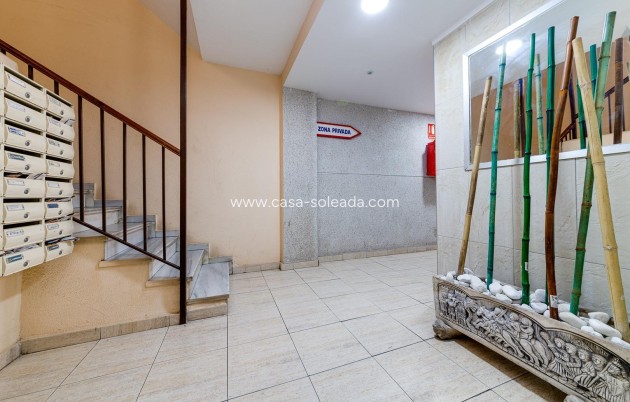 Reventa - Apartamento / piso - Torrevieja - Estacion Autobuses