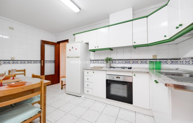 Wiederverkauf - Wohnung - Torrevieja - Estacion Autobuses