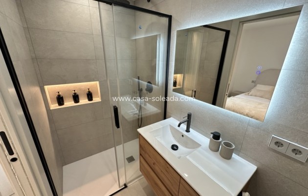Resale - Apartment / flat - Torrevieja - Costa Blanca