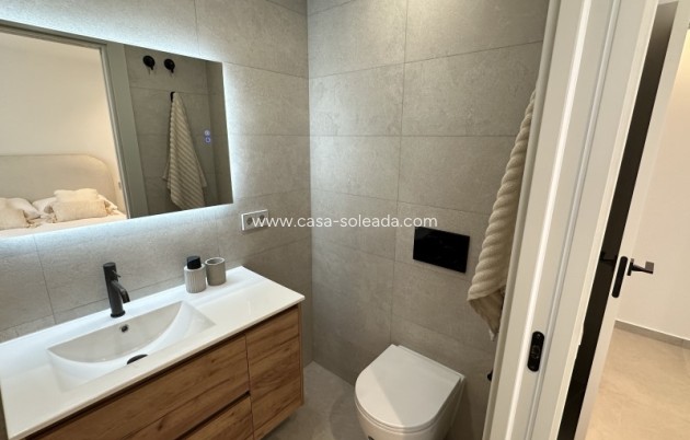 Resale - Apartment / flat - Torrevieja - Costa Blanca