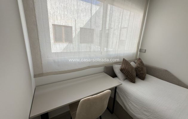 Resale - Apartment / flat - Torrevieja - Costa Blanca
