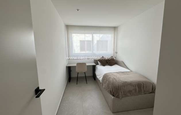 Resale - Apartment / flat - Torrevieja - Costa Blanca