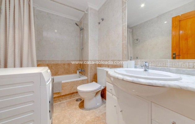 Resale - Apartment / flat - Cabo Roig