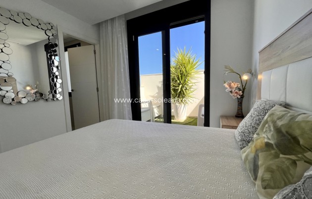 Resale - Townhouse - Villamartin - Villamartín