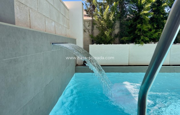 Resale - Townhouse - Villamartin - Villamartín