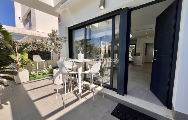 Resale - Townhouse - Villamartin - Villamartín