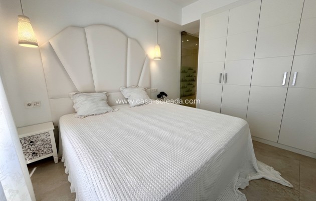 Resale - Townhouse - Villamartin - Villamartín