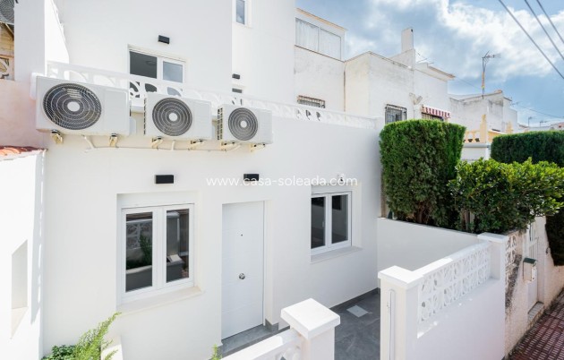 Reventa - Adosado - Torrevieja