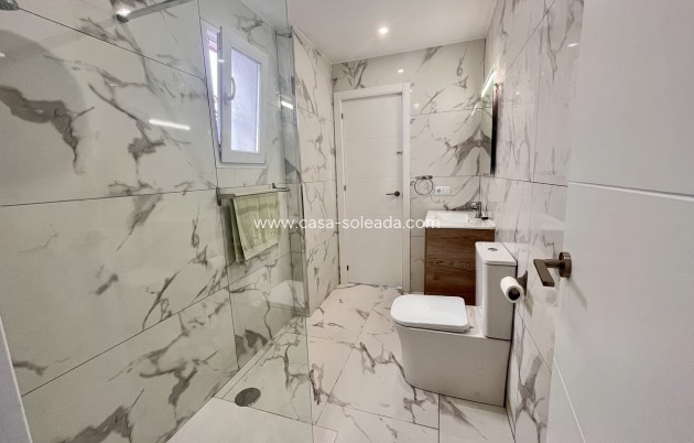 Reventa - Apartamento / piso - Villamartin - Villamartín