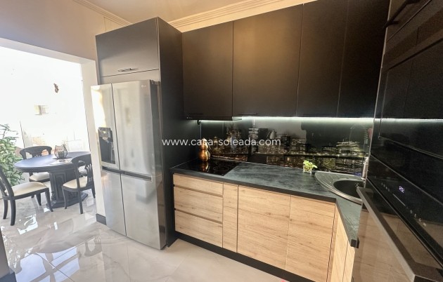 Reventa - Villa - Punta Prima